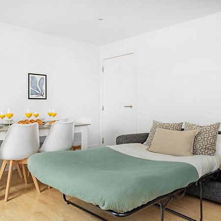 King'S Cross - 2Br With Terrace - Cityapartmentstay Londýn Exteriér fotografie