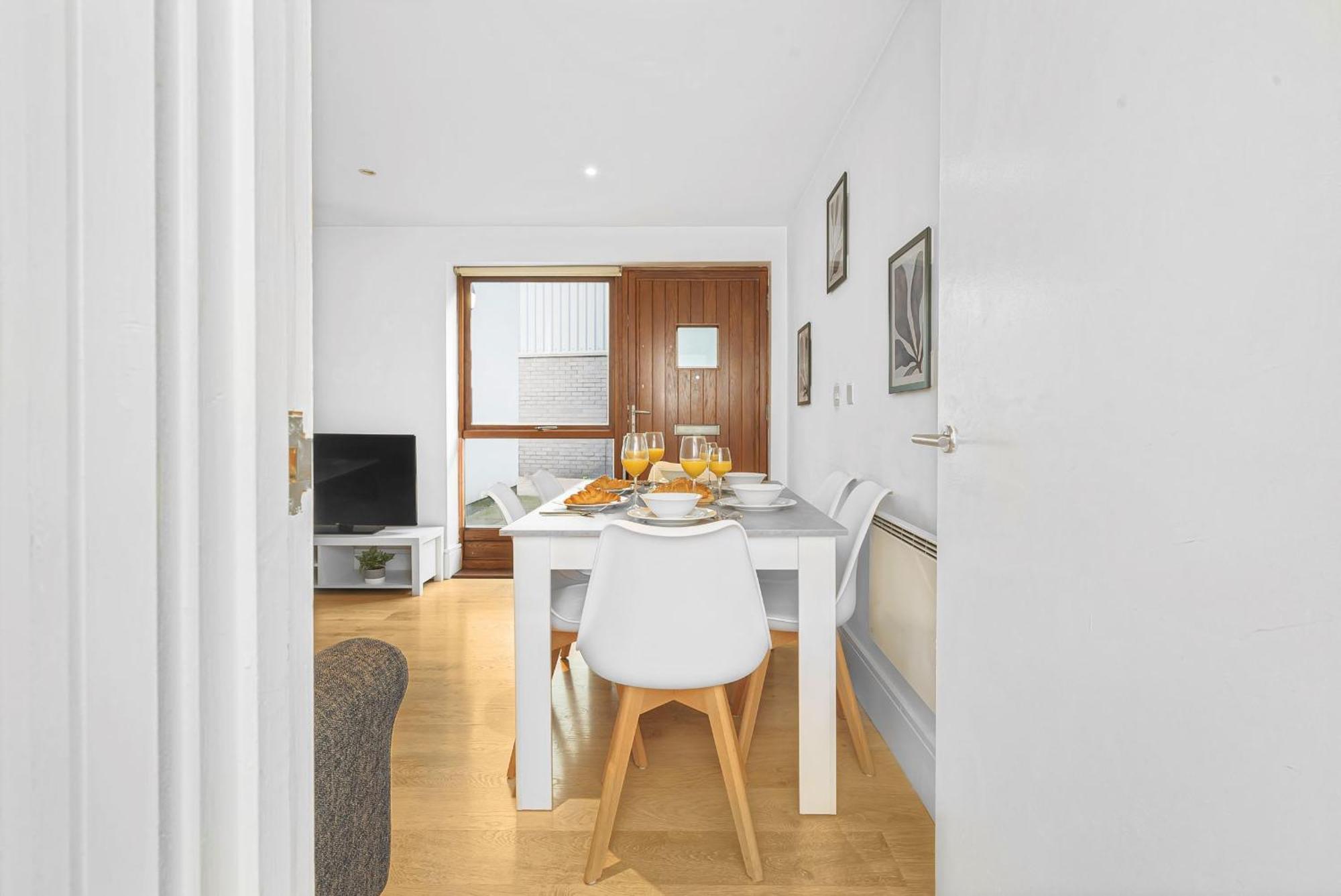 King'S Cross - 2Br With Terrace - Cityapartmentstay Londýn Exteriér fotografie