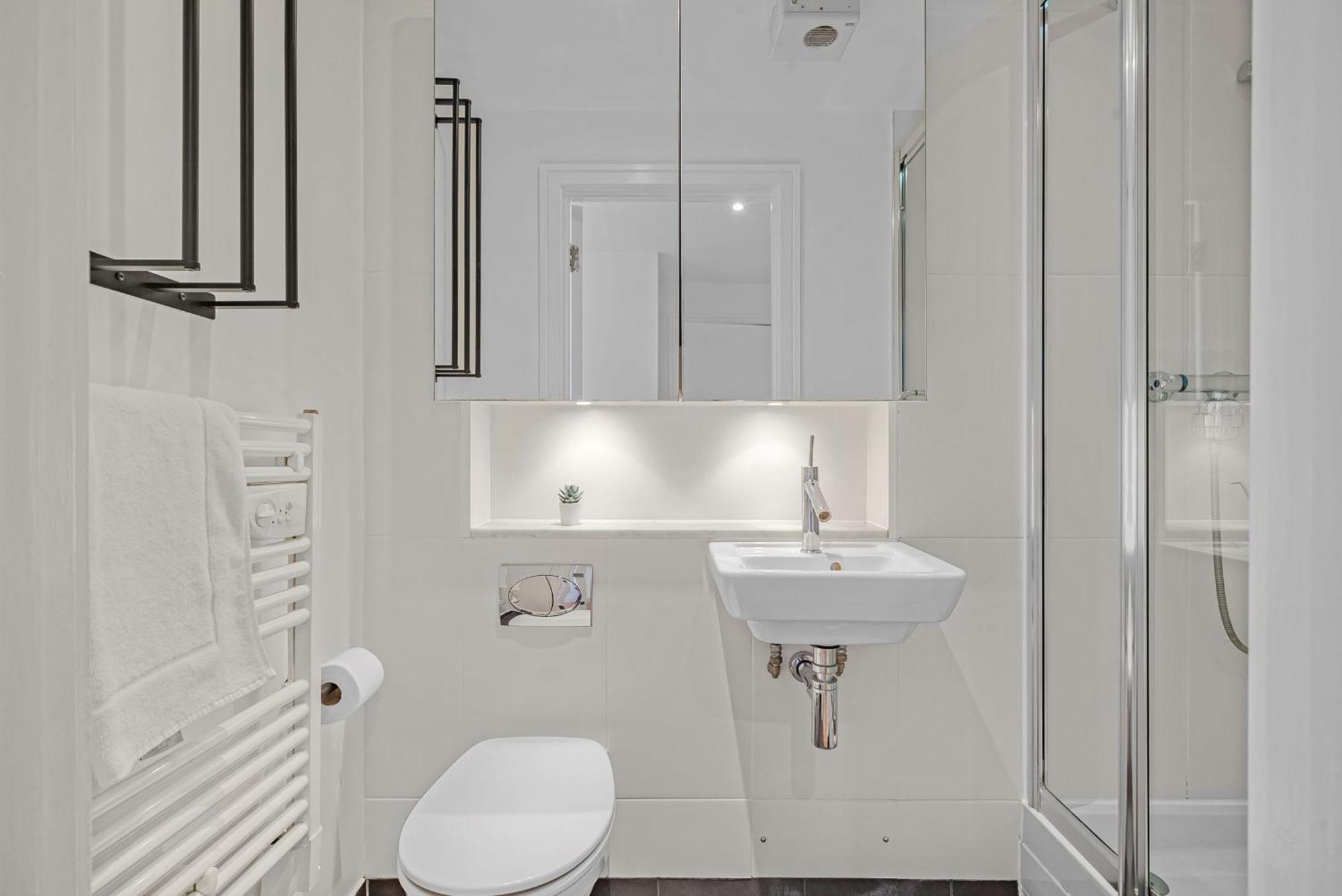 King'S Cross - 2Br With Terrace - Cityapartmentstay Londýn Exteriér fotografie