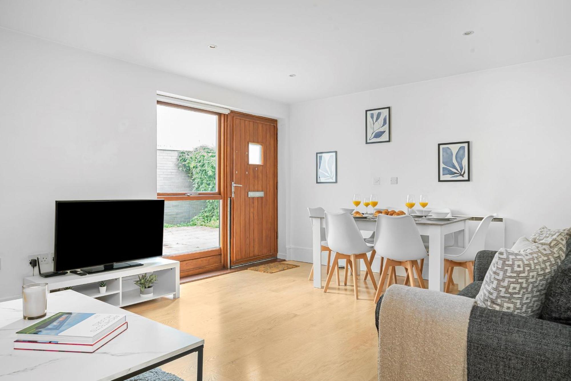 King'S Cross - 2Br With Terrace - Cityapartmentstay Londýn Exteriér fotografie